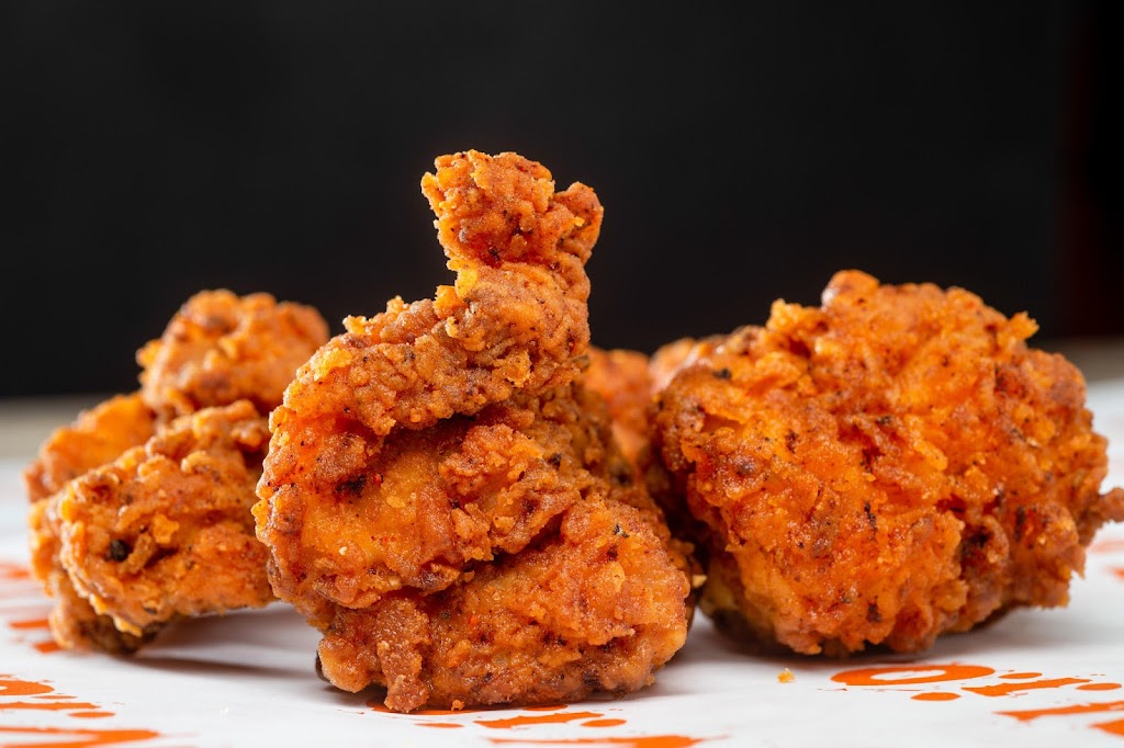 Wing It On! | restaurant | 5329 Sycamore School Rd Suite #105, Fort Worth, TX 76123, USA | 8173499700 OR +1 817-349-9700