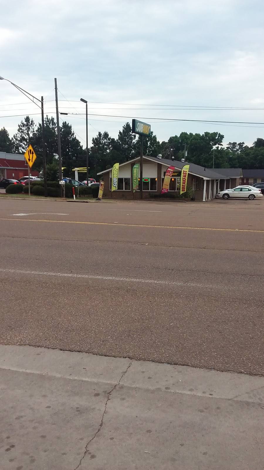 Subway | meal takeaway | 324 Hwy 82, Winona, MS 38967, USA | 6622831744 OR +1 662-283-1744
