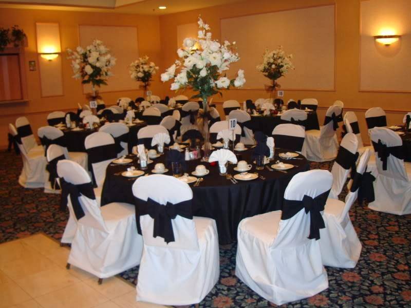 Carminas Restaurant and Banquets | restaurant | 1055 N Randall Rd, Elgin, IL 60123, USA | 8477606000 OR +1 847-760-6000