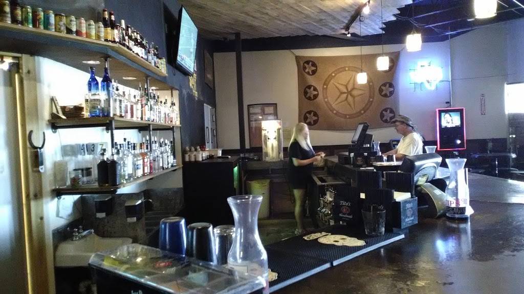 Rusty Cannon Pub | restaurant | 730 W Stassney Ln #120, Austin, TX 78745, USA | 5124945271 OR +1 512-494-5271