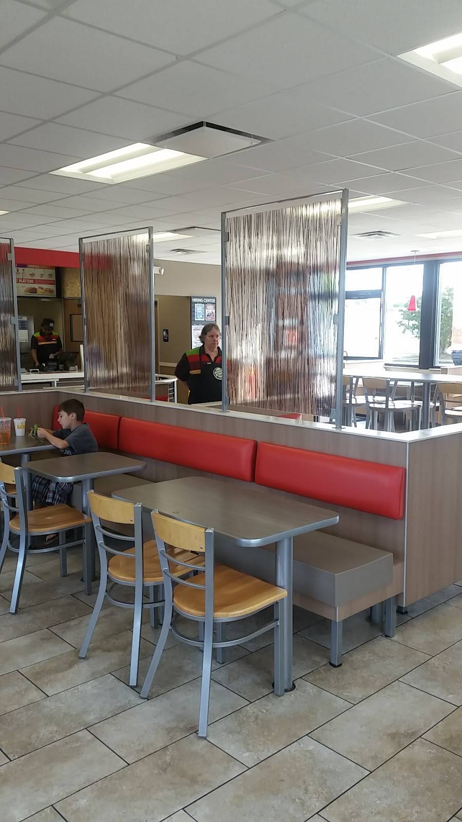 Burger King | restaurant | 2018 Memorial Blvd, Springfield, TN 37172, USA | 6153820083 OR +1 615-382-0083