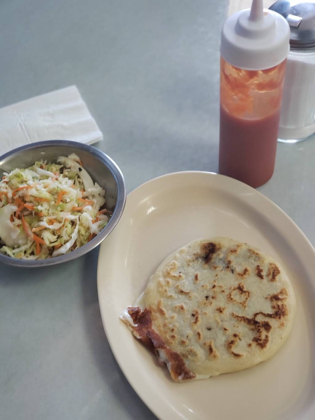 Roca Fuerte Salvadorean Restaurant 7448 Reseda Blvd, Reseda, CA 91335, USA