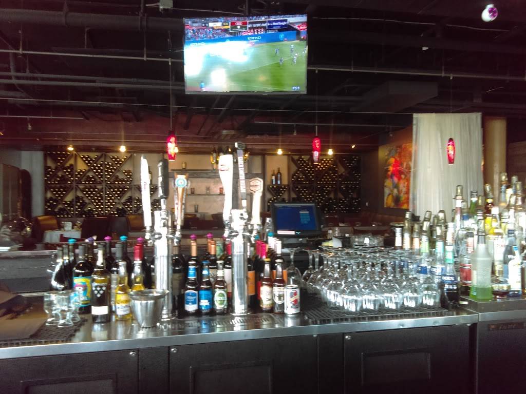 Luxe Restaurant and World Famous Martini Bar | 24582 Del Prado Ave