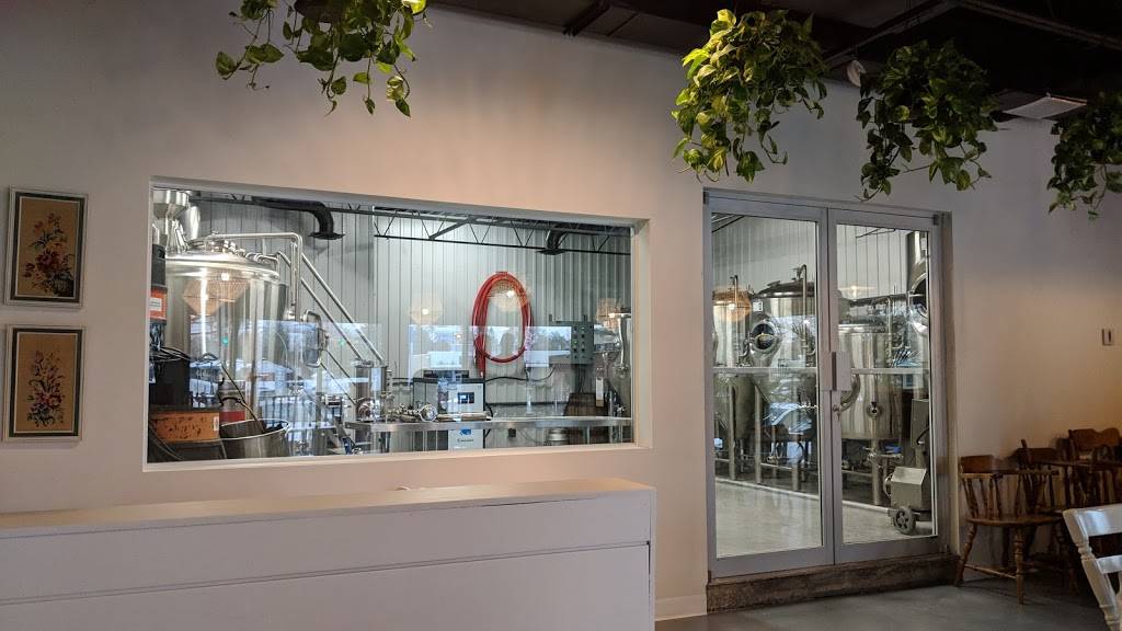 Les Insulaires Microbrasseurs | restaurant | 275 Boulevard de la Concorde E, Laval, QC H7G 2E5, Canada | 4509678080 OR +1 450-967-8080