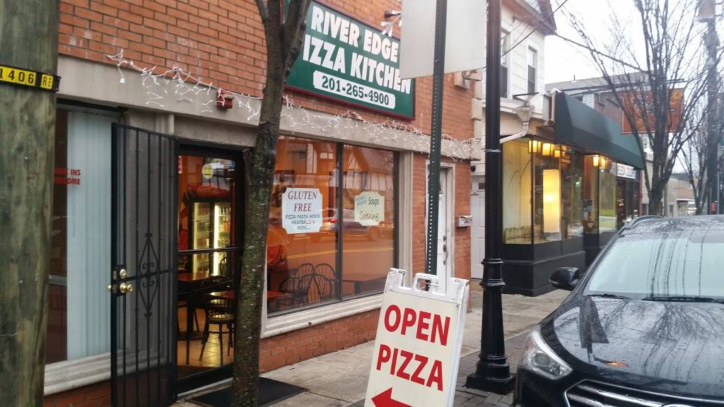 River Edge Pizza Kitchen | restaurant | 830 Kinderkamack Rd, River Edge, NJ 07661, USA | 2012654900 OR +1 201-265-4900