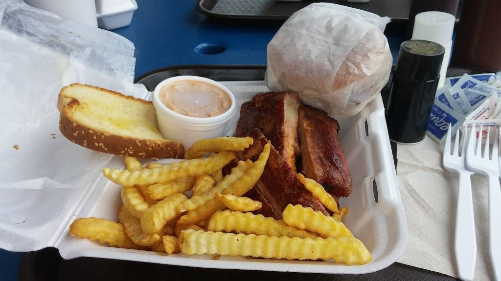 North Georgia Bar-B-Q | restaurant | 663 Edelweiss Strasse, Helen, GA 30545, USA | 7068785753 OR +1 706-878-5753