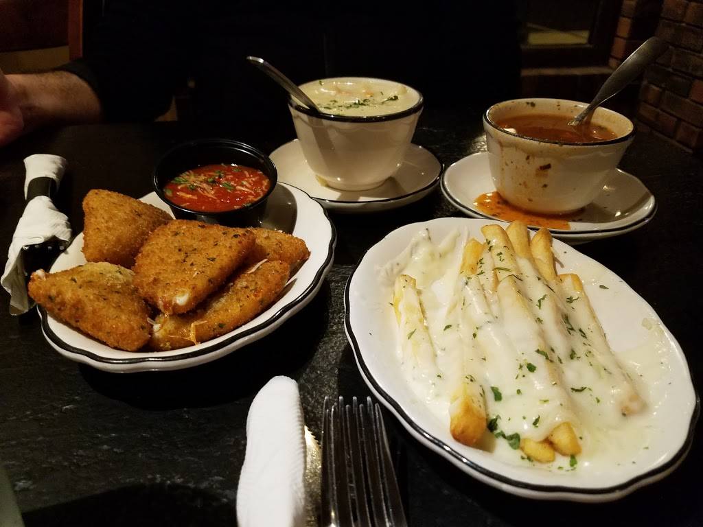 Alongis Italian Restaurant | restaurant | 18 W Main St, Du Quoin, IL 62832, USA | 6185422468 OR +1 618-542-2468