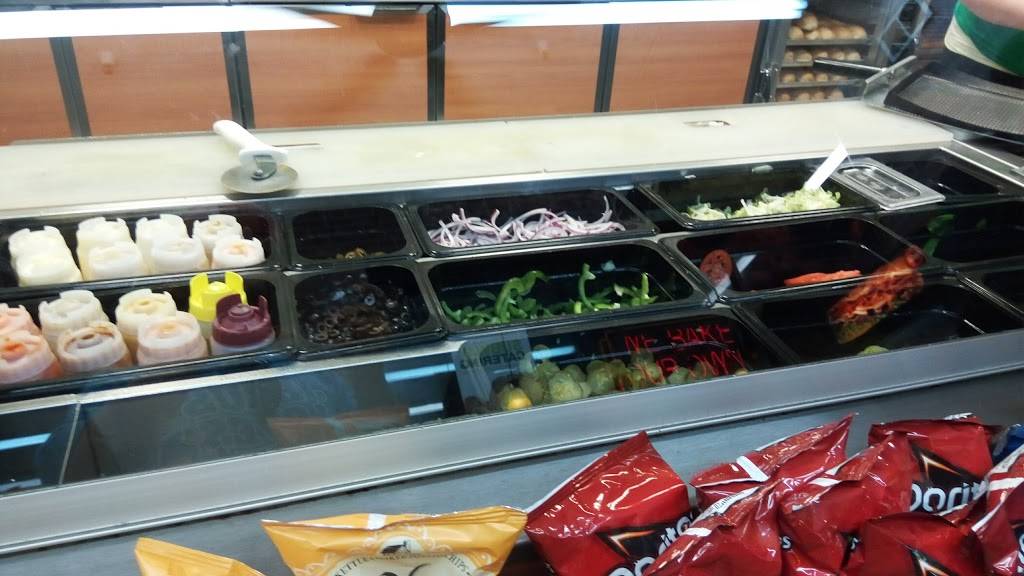 Subway | restaurant | 151 E Main St Ste 6, Hazard, KY 41701, USA | 6064391320 OR +1 606-439-1320