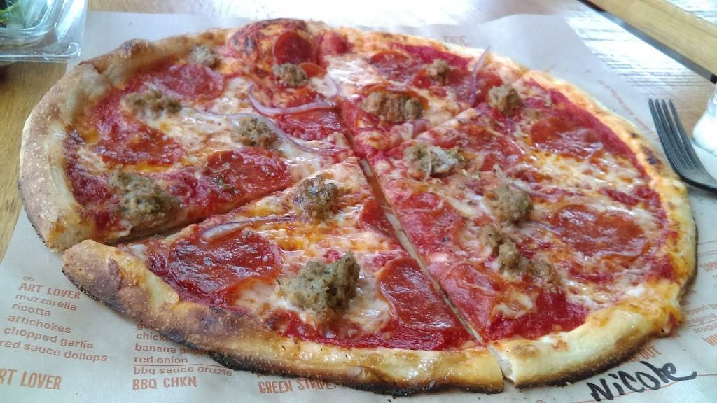 Blaze Pizza | meal takeaway | 3129 Fairlane Drive, Allen Park, MI 48101, USA | 3132096677 OR +1 313-209-6677