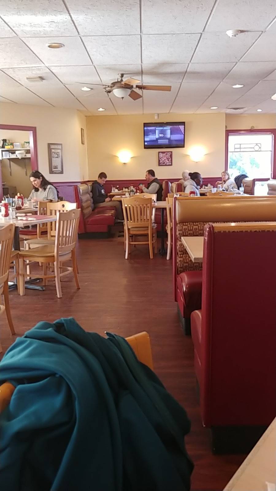 Ashley Diner & Cafe | restaurant | 236 Egypt Rd, Norristown, PA 19403, USA | 6105394100 OR +1 610-539-4100