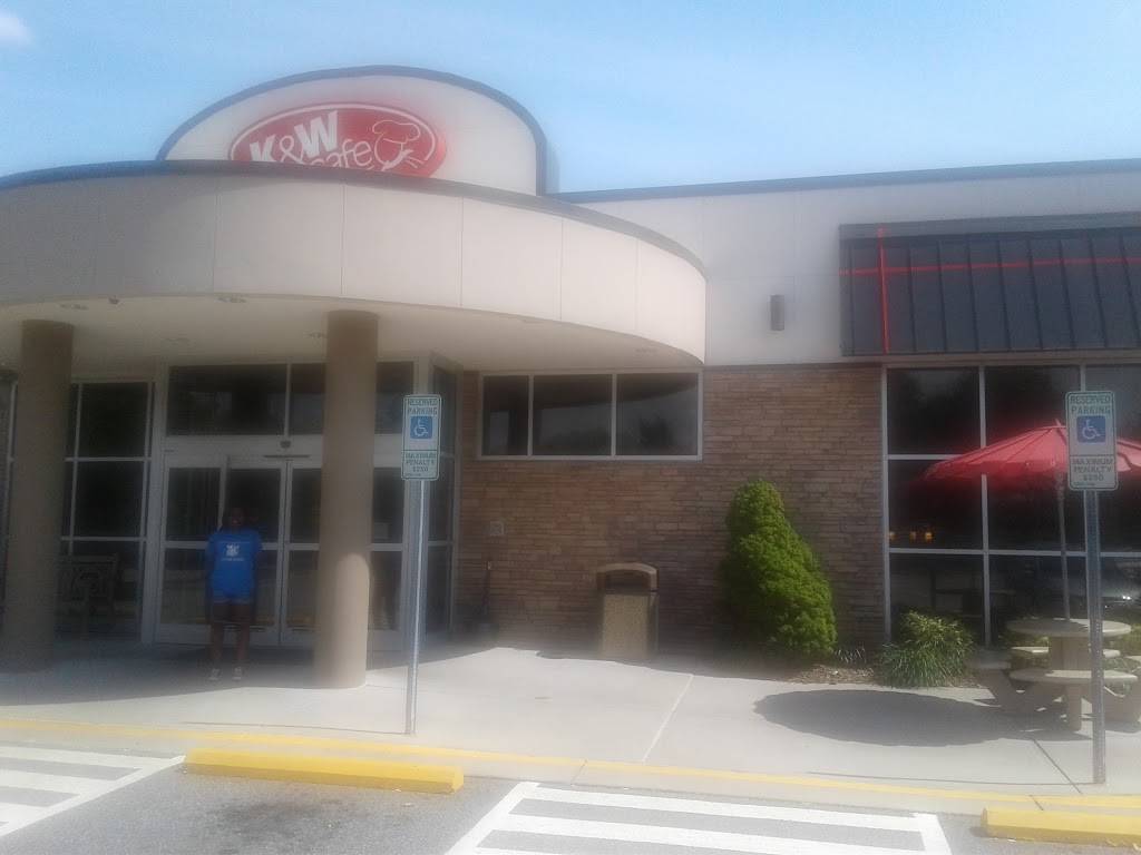 K&W Café | restaurant | 6300 Amp Dr, Clemmons, NC 27012, USA | 3367780112 OR +1 336-778-0112