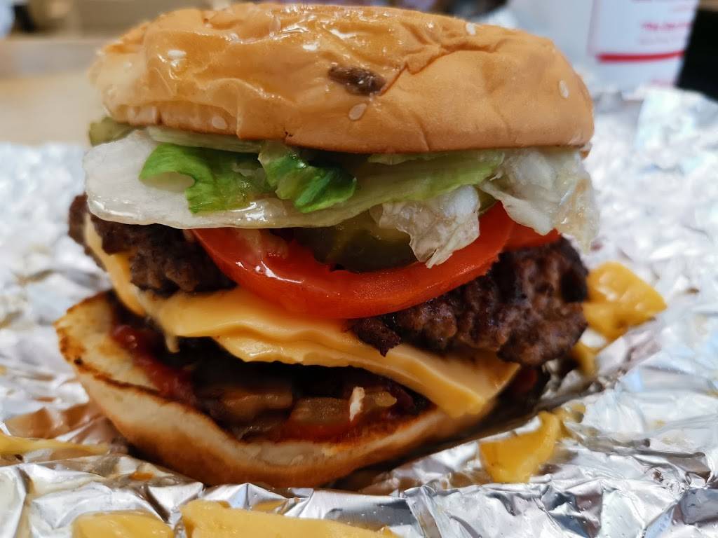 Five Guys | meal takeaway | 6045 Mavis Rd Unit 3, Mississauga, ON L5R 4G6, Canada | 9055074141 OR +1 905-507-4141