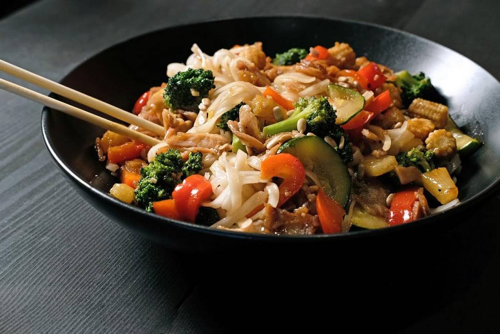 HuHot Mongolian Grill | restaurant | The Orchard Town Center, 14697 Delaware St, Westminster, CO 80023, USA | 3034504648 OR +1 303-450-4648