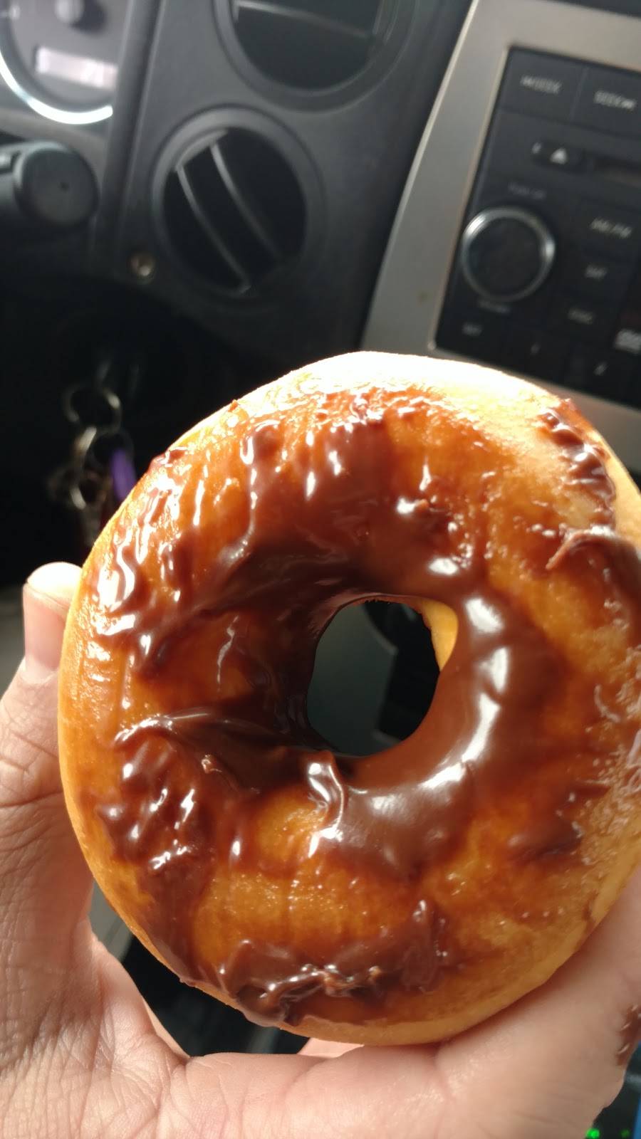 Dunkin | bakery | 120 Taberna Way, New Bern, NC 28562, USA | 2526379284 OR +1 252-637-9284