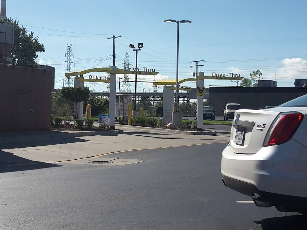 McDonalds | cafe | 1581 Van Horn Rd, Trenton, MI 48183, USA | 7346928032 OR +1 734-692-8032