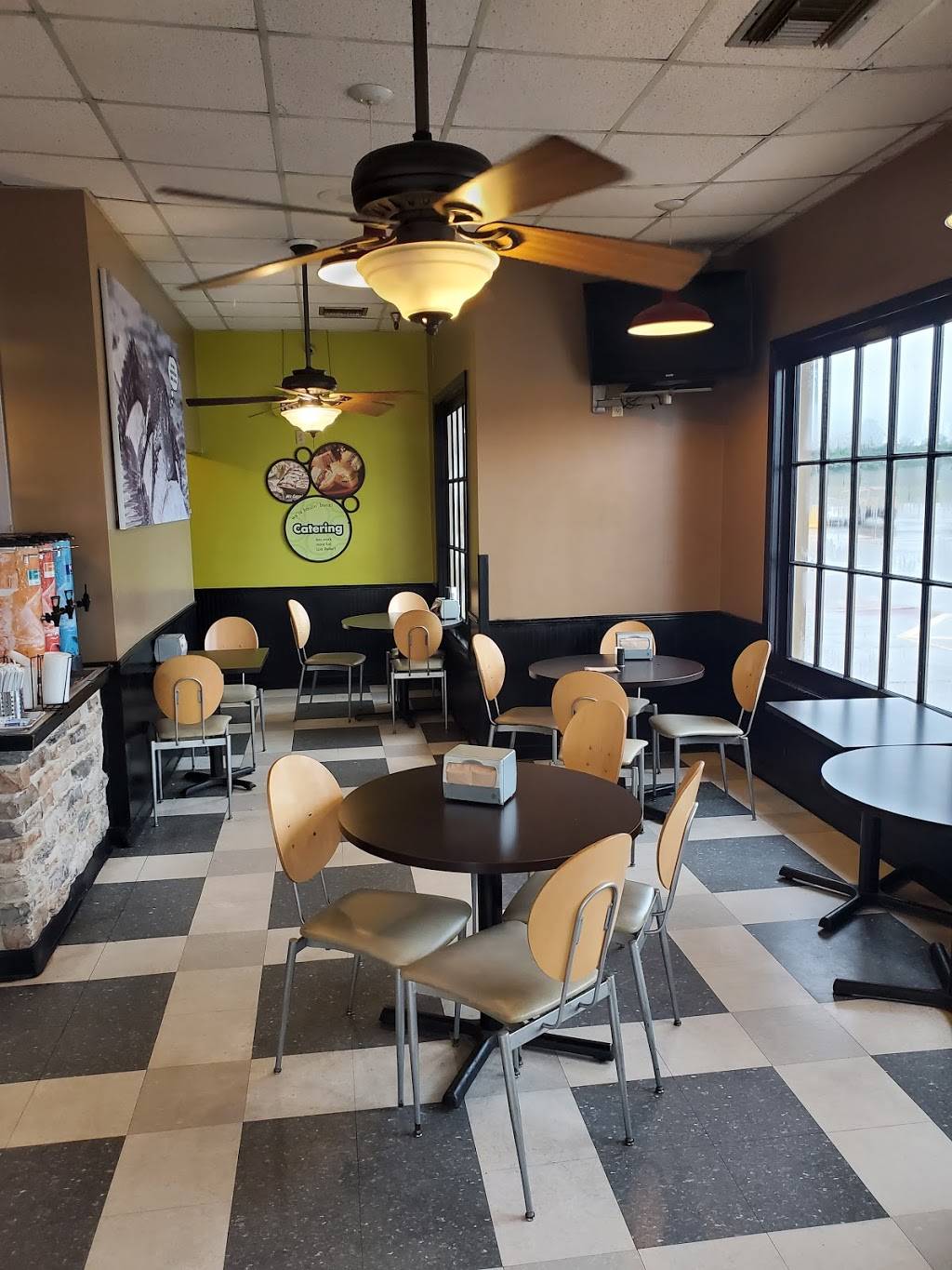Schlotzskys | bakery | 3570 W Pinhook Rd, Lafayette, LA 70508, USA | 3378375255 OR +1 337-837-5255