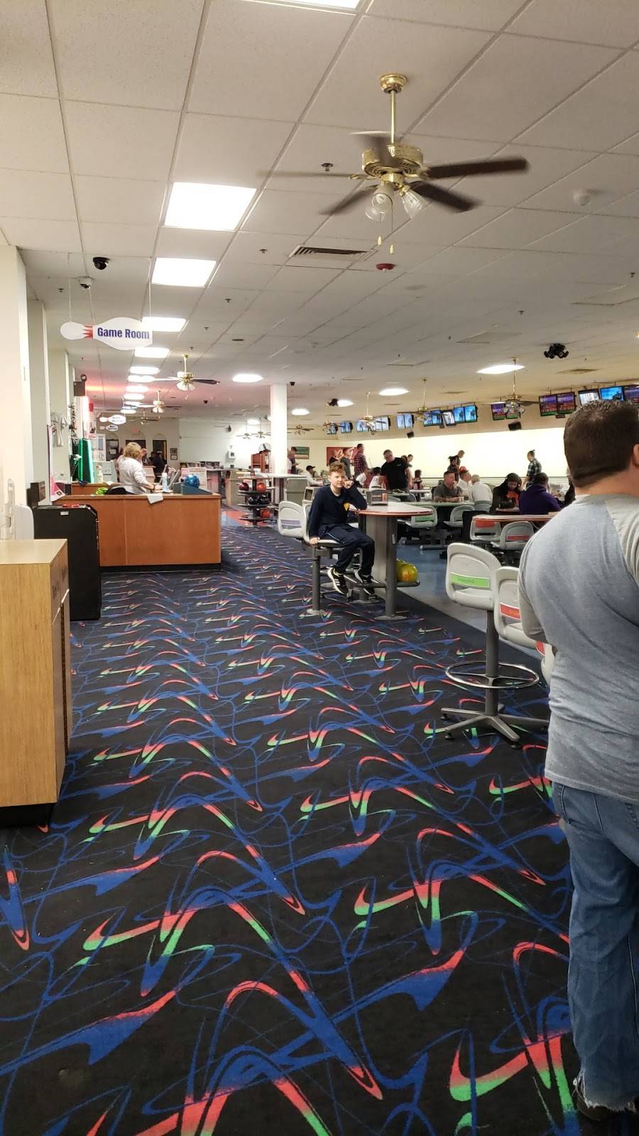 Twin Oaks Bowling Center | meal takeaway | 935 Macomb Rd, Fort Sill, OK 73503, USA | 5804422882 OR +1 580-442-2882