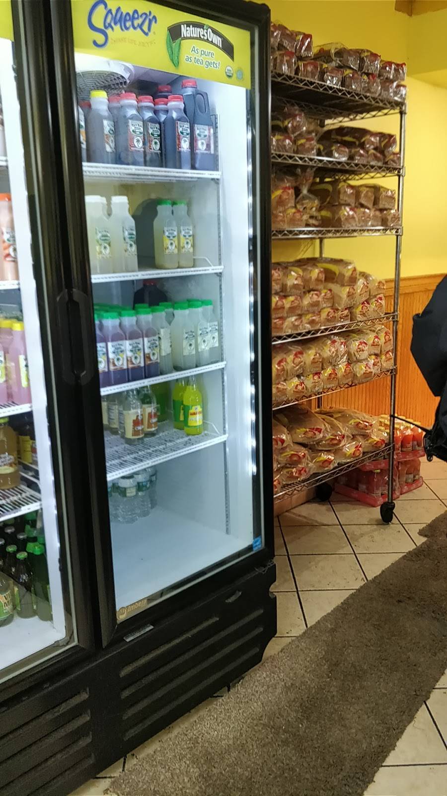 Golden Krust | restaurant | 568 Flatbush Ave, Brooklyn, NY 11225, USA | 7182821437 OR +1 718-282-1437
