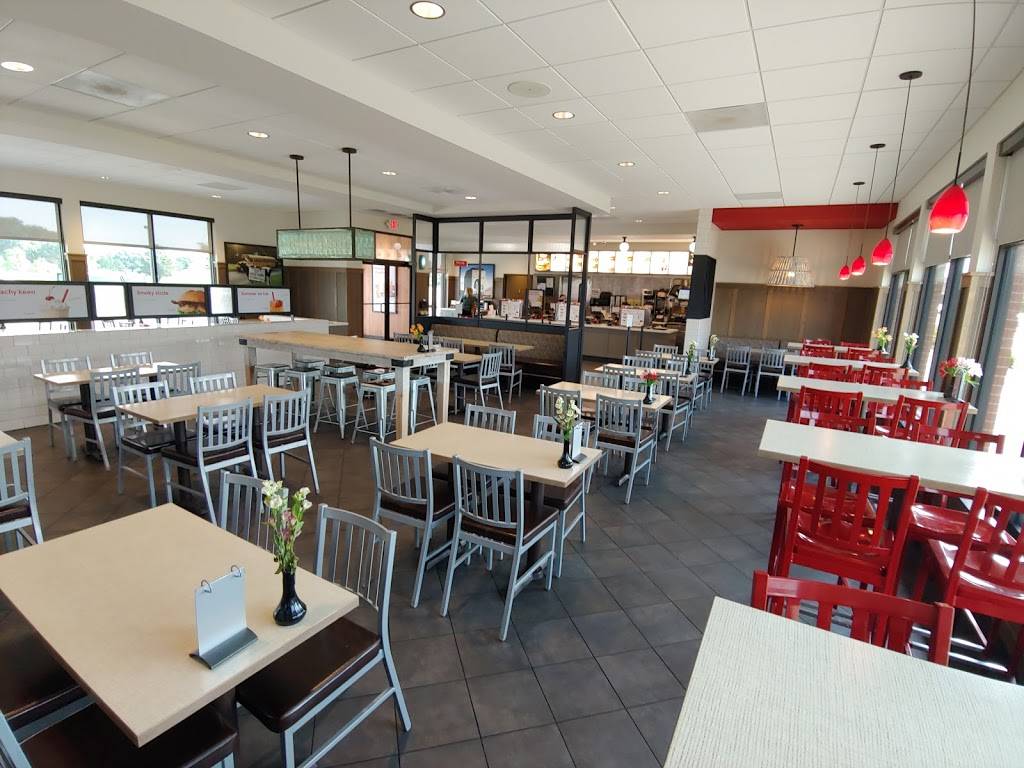 Chick-fil-A - Restaurant | 2245 S 9th St, Salina, KS 67401, USA