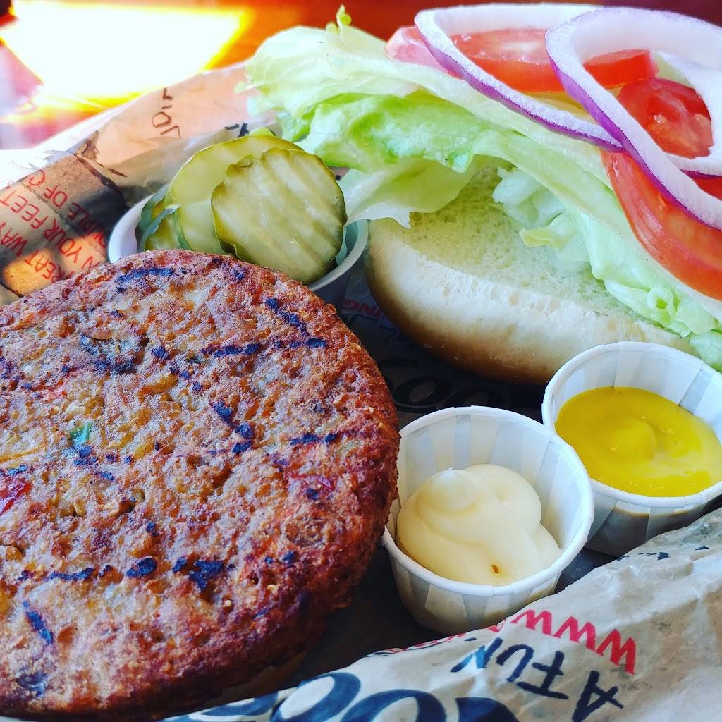Roosters | restaurant | 5511 New Albany Rd W, New Albany, OH 43054, USA | 6147751144 OR +1 614-775-1144