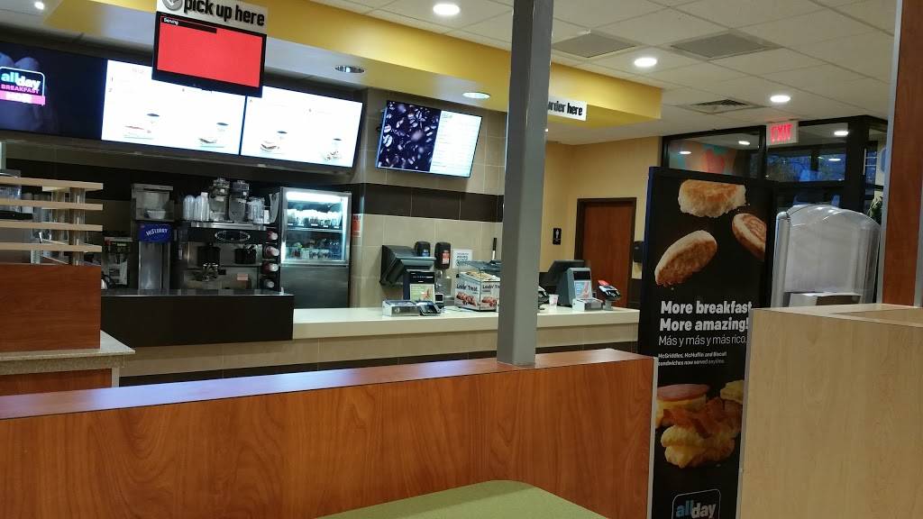 McDonald's - Cafe | 3002 Forest Ave, Des Moines, IA 50311, USA