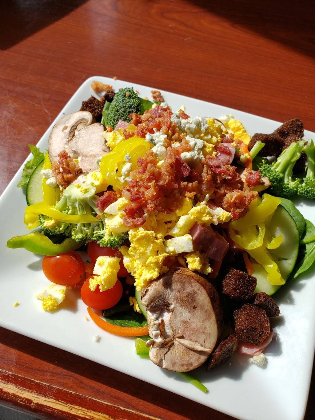 Ruby Tuesday | restaurant | 1830 Holiday Dr, Athens, TN 37303, USA | 4237461775 OR +1 423-746-1775