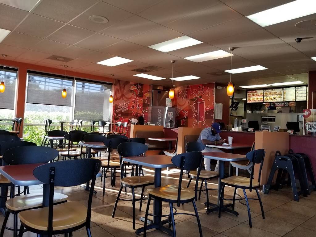 Jack in the Box | 28083 Newhall Ranch Rd, Valencia, CA 91355, USA