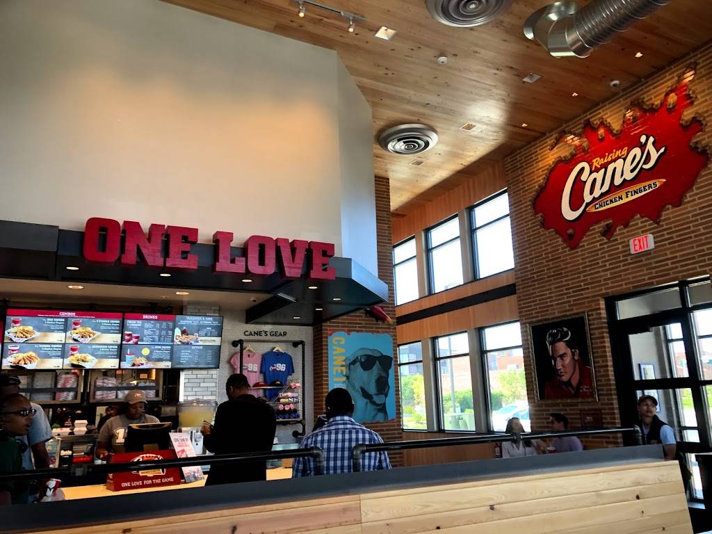 Raising Canes Chicken Fingers | meal takeaway | 805 S Vandeventer Ave, St. Louis, MO 63110, USA | 3143714025 OR +1 314-371-4025