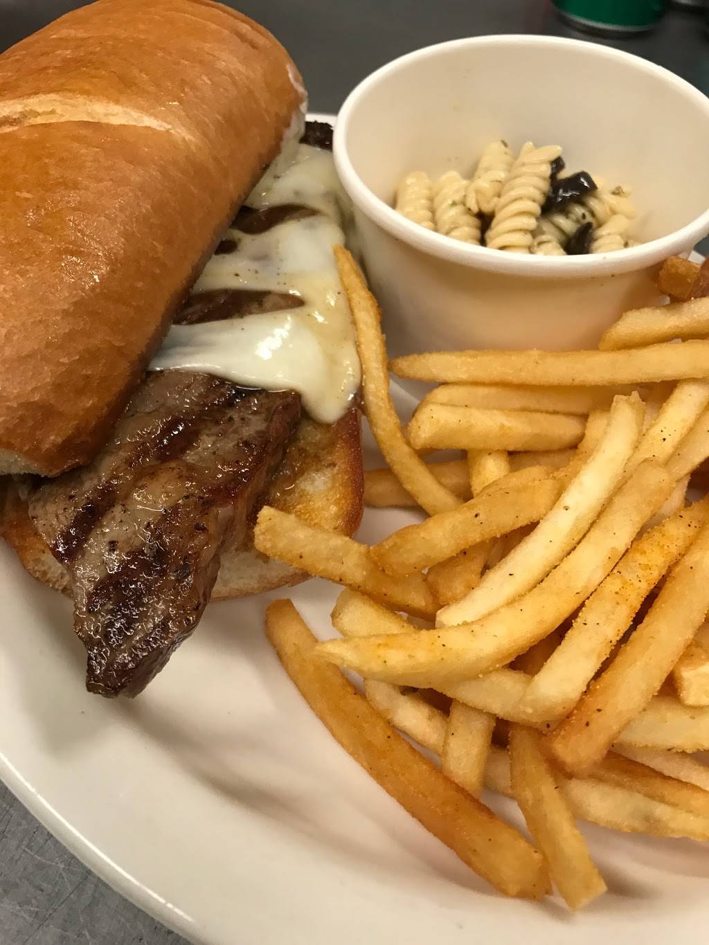 Lehmanns Landing | restaurant | 12314 Natural Bridge Rd, Bridgeton, MO 63044, USA | 3147392344 OR +1 314-739-2344