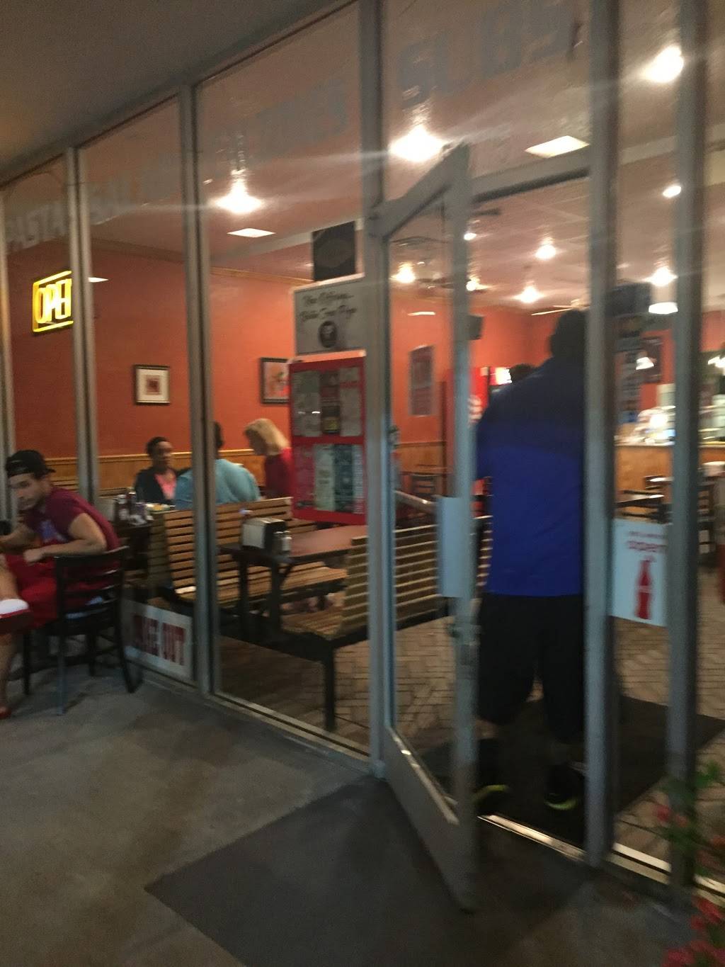 Julias Pizza | restaurant | 5075 Edgewater Dr, Orlando, FL 32810, USA | 4072951800 OR +1 407-295-1800