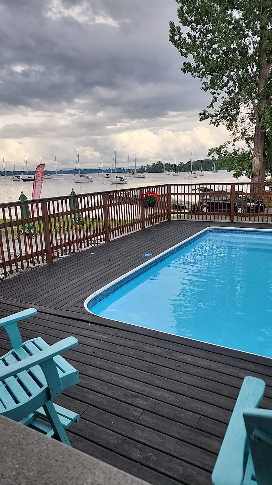 Drifters Boathouse Restaurant | restaurant | 2403 Pelots Point Rd, North Hero, VT 05474, USA | 8023785886 OR +1 802-378-5886