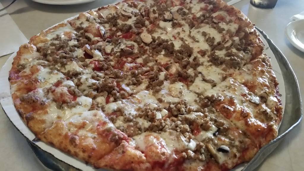 Pizza King | restaurant | 321 W State Blvd, Fort Wayne, IN 46808, USA | 2604832163 OR +1 260-483-2163
