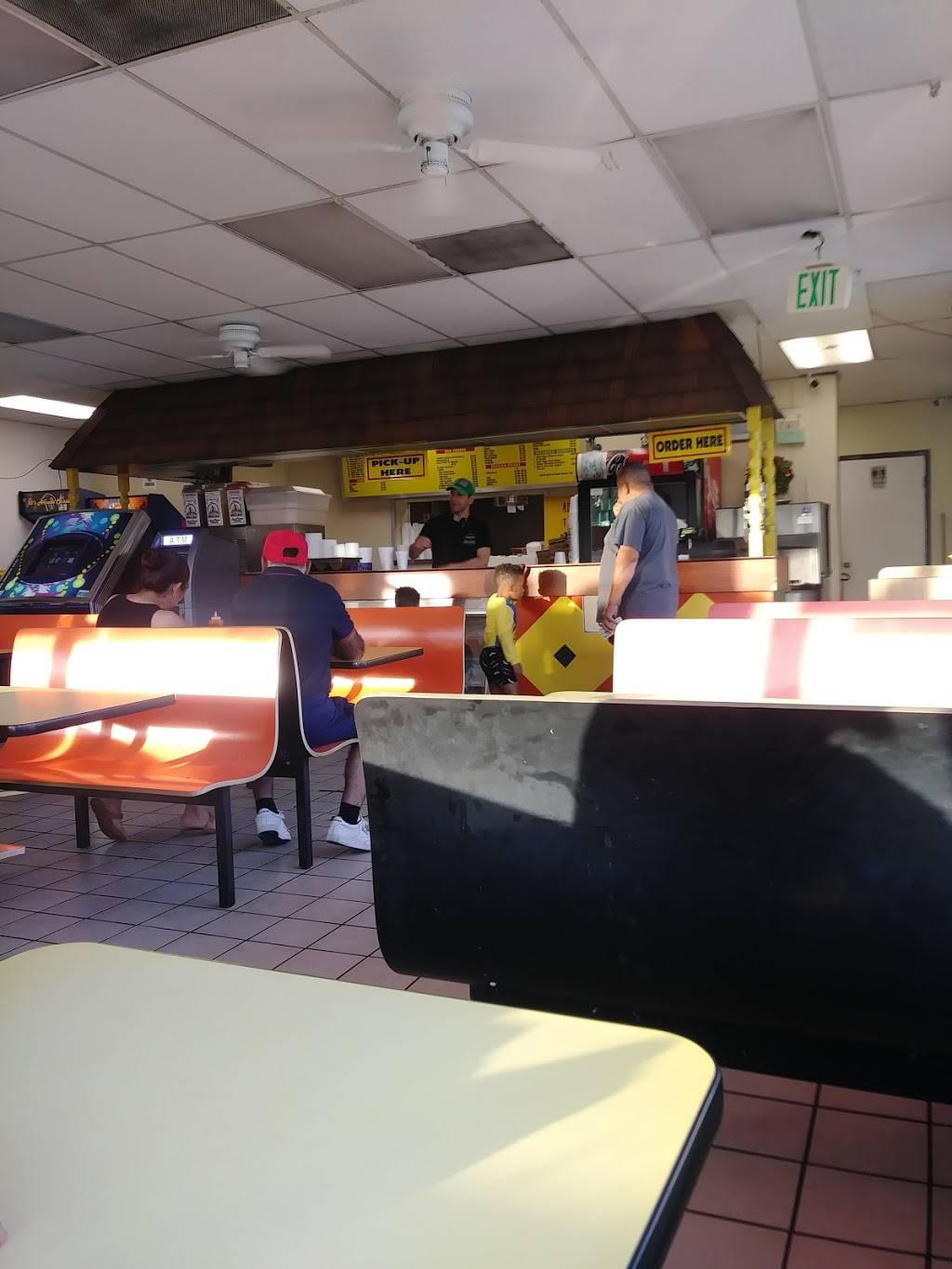Robertitos Mexican Food | restaurant | 1382 S Mission Rd, Fallbrook, CA 92028, USA | 7607319336 OR +1 760-731-9336
