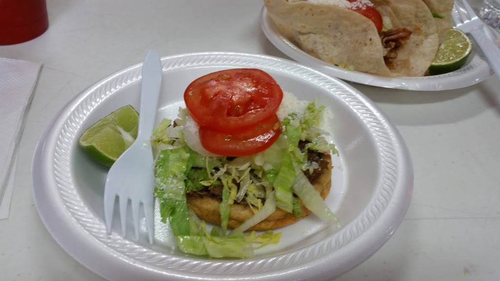 Garcia Plaza Bakery | bakery | 2 S Pine St, Fellsmere, FL 32948, USA | 7725718880 OR +1 772-571-8880
