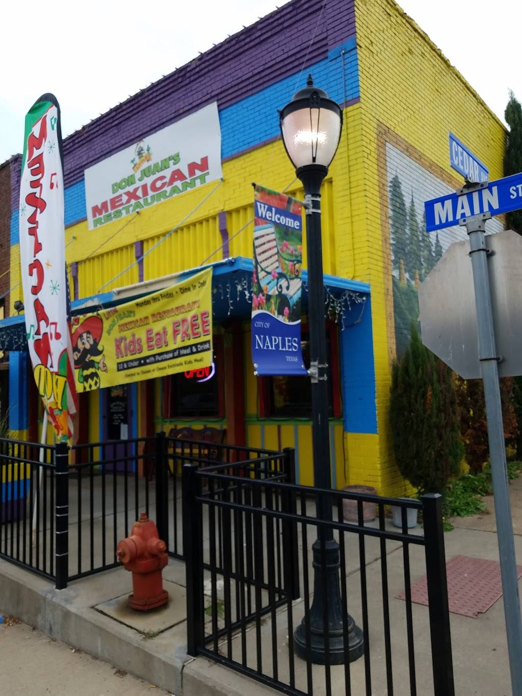 Little Don Juans Mexican restaurant | restaurant | 100 E Main St, Naples, TX 75568, USA | 9038970024 OR +1 903-897-0024