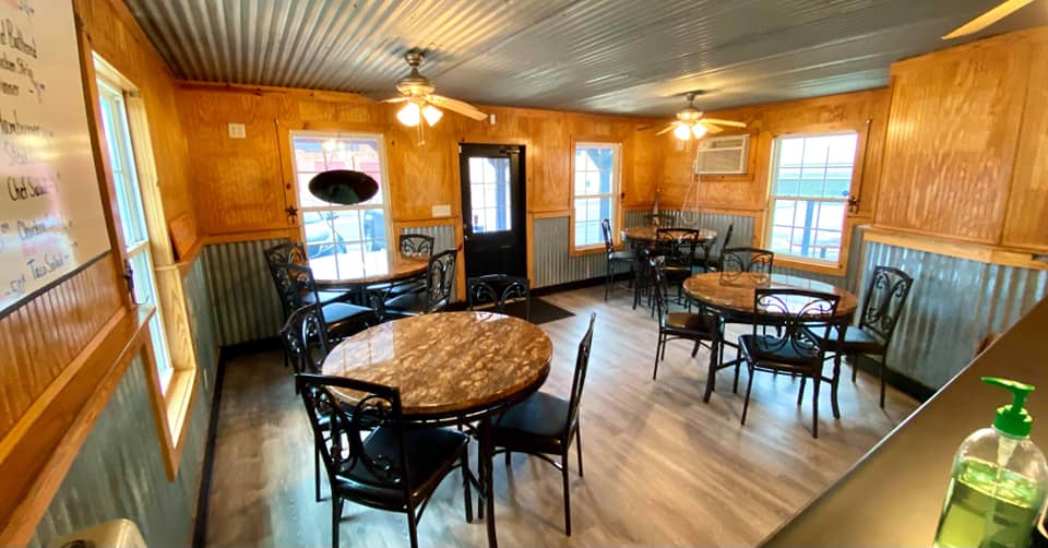 DeeZ | restaurant | 251 W Dallas Ave, Cooper, TX 75432, USA | 9033003130 OR +1 903-300-3130