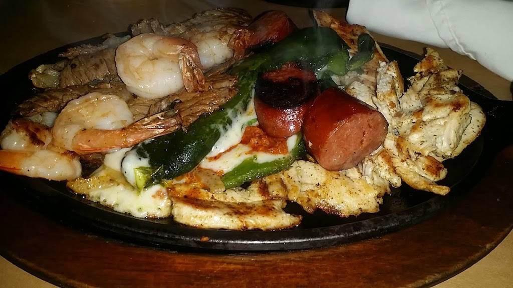 El Manantial Restaurant | restaurant | 333 E Cedar Creek Pkwy, Seven Points, TX 75143, USA | 9034321234 OR +1 903-432-1234