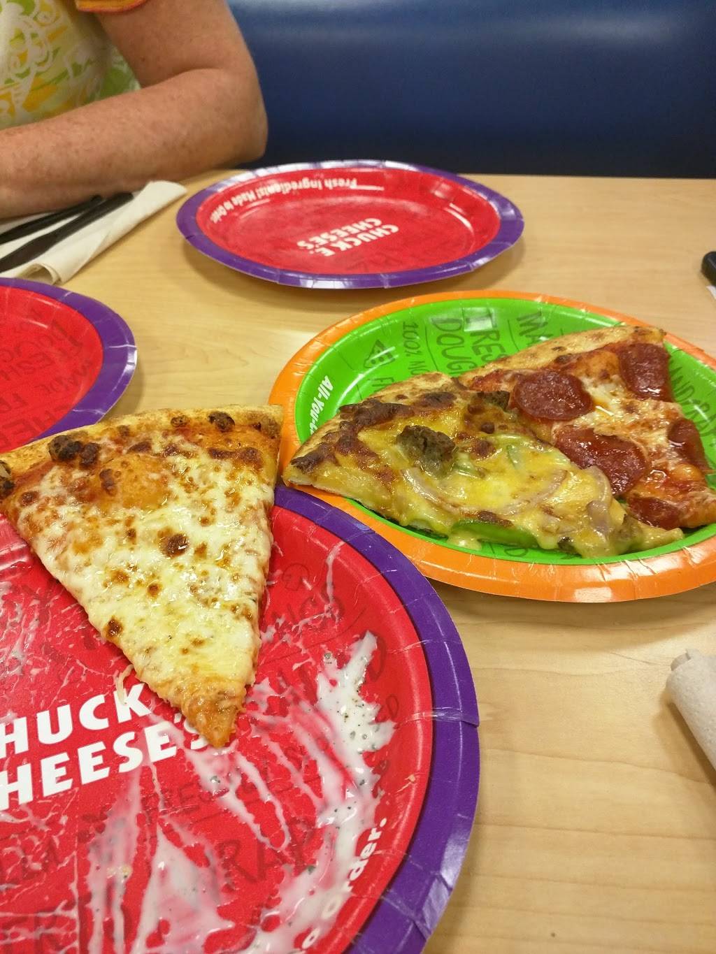 Chuck E. Cheese | 13745 Lakeside Cir, Sterling Heights, MI 48313, USA