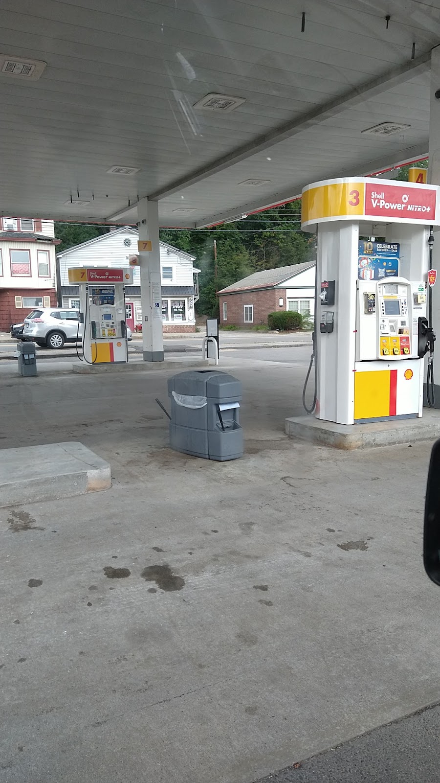 Shell | restaurant | 72 Main St, Mexico, ME 04257, USA | 2073644592 OR +1 207-364-4592