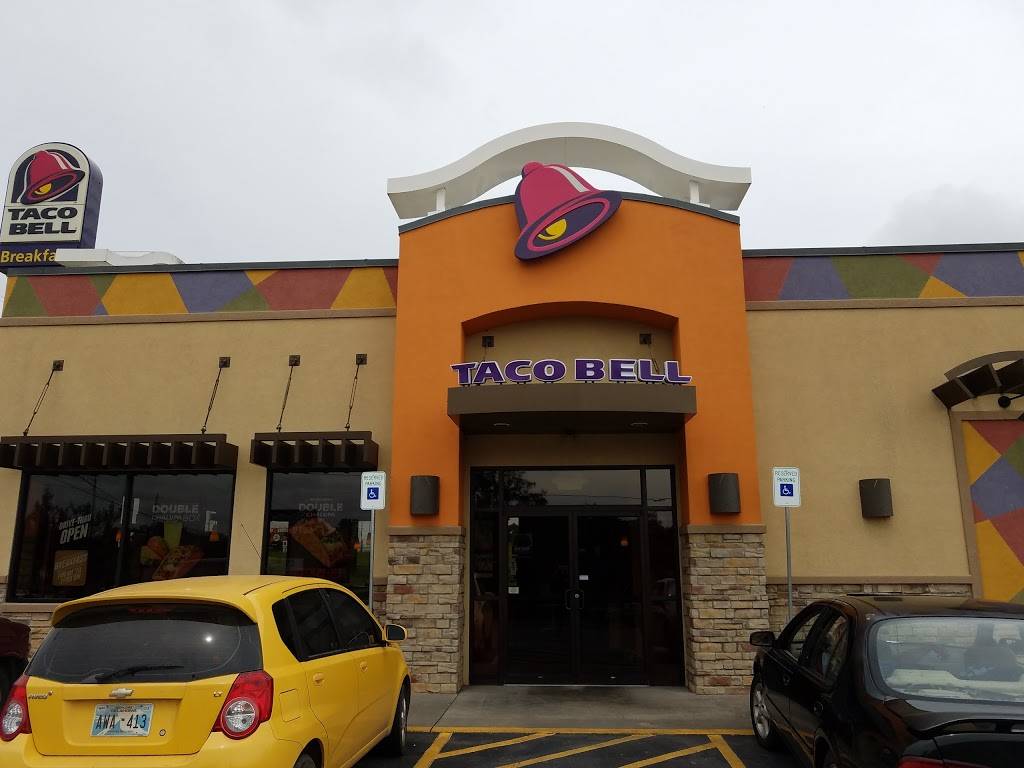 Taco Bell | meal takeaway | 211 W Ray Fine Blvd, Roland, OK 74954, USA | 9184274083 OR +1 918-427-4083