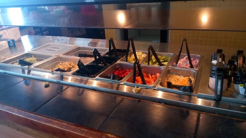 Cicis | restaurant | 237 Skyland Plaza Suite 100, Spring Lake, NC 28390, USA | 9104962000 OR +1 910-496-2000