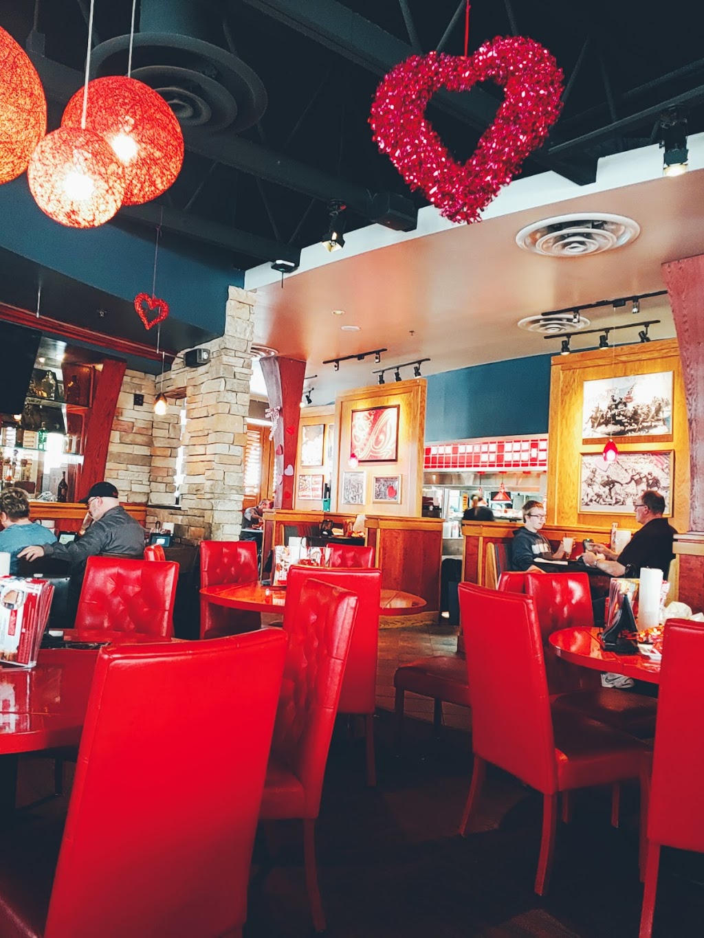 Red Robin Gourmet Burgers and Brews | restaurant | 4900 Sergeant Rd, Sioux City, IA 51106, USA | 7122668505 OR +1 712-266-8505