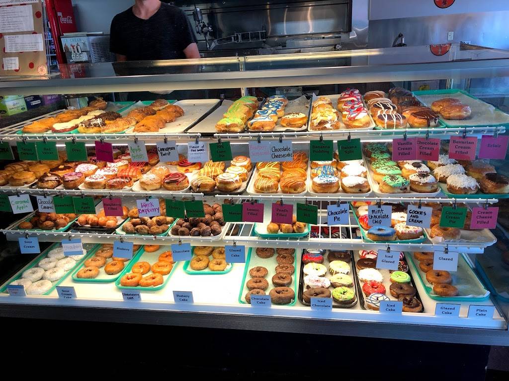 Julie Darling Donuts | bakery | 121 Frazier Ave, Chattanooga, TN 37405, USA | 4235913737 OR +1 423-591-3737