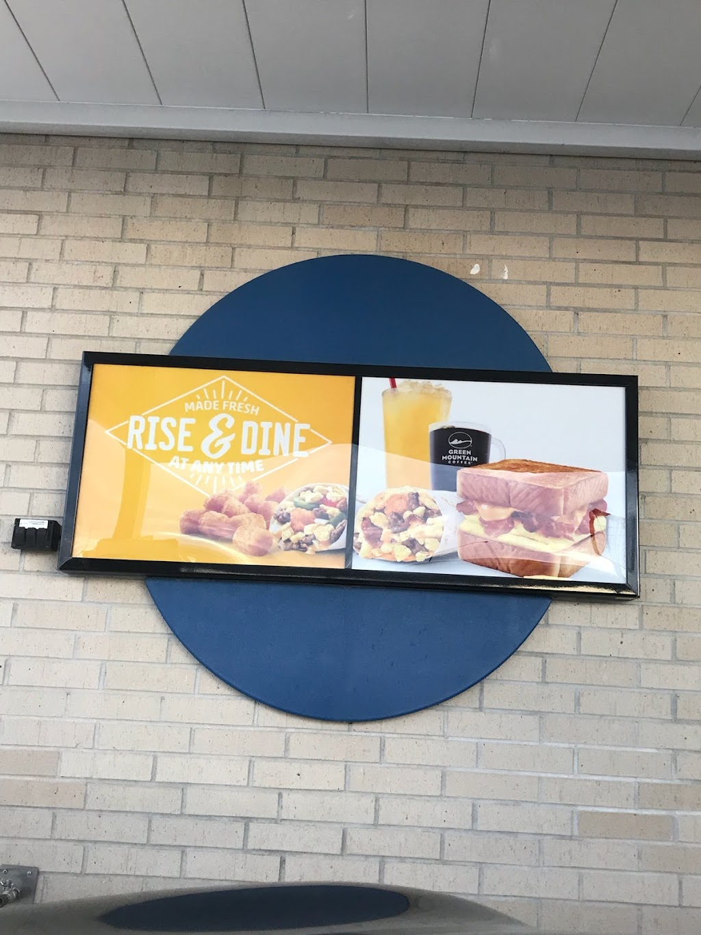 Sonic Drive-In | restaurant | 200 W Chestnut St, Independence, KS 67301, USA | 6203314930 OR +1 620-331-4930