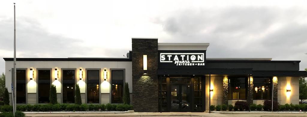 station square kitchen and bar pictures