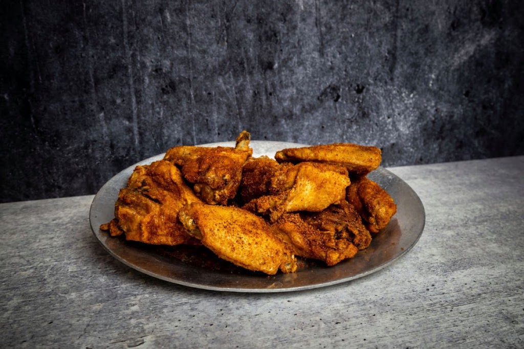 Toss Em Wing Factory | meal takeaway | 2053 W Ave J, Lancaster, CA 93536, USA | 6617231200 OR +1 661-723-1200