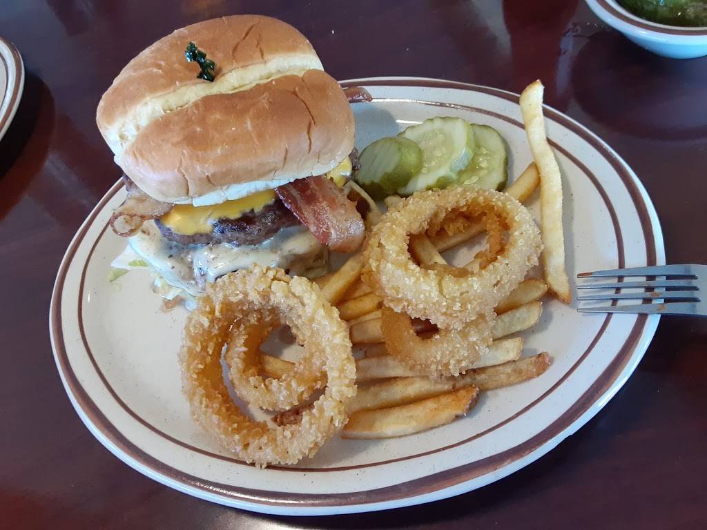 Village Inn | bakery | 7144 Gateway Blvd E, El Paso, TX 79915, USA | 9157727755 OR +1 915-772-7755
