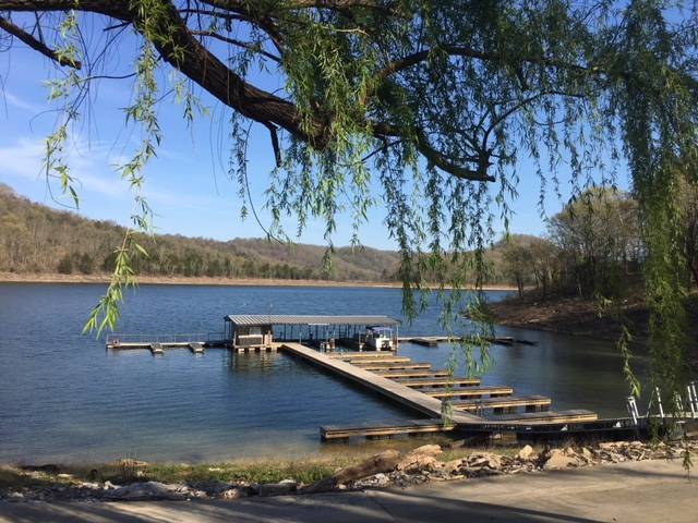 The Retreat At Center Hill Lake and Hickory Cafe | restaurant | 358 Relax Dr, Smithville, TN 37166, USA | 6155974298 OR +1 615-597-4298