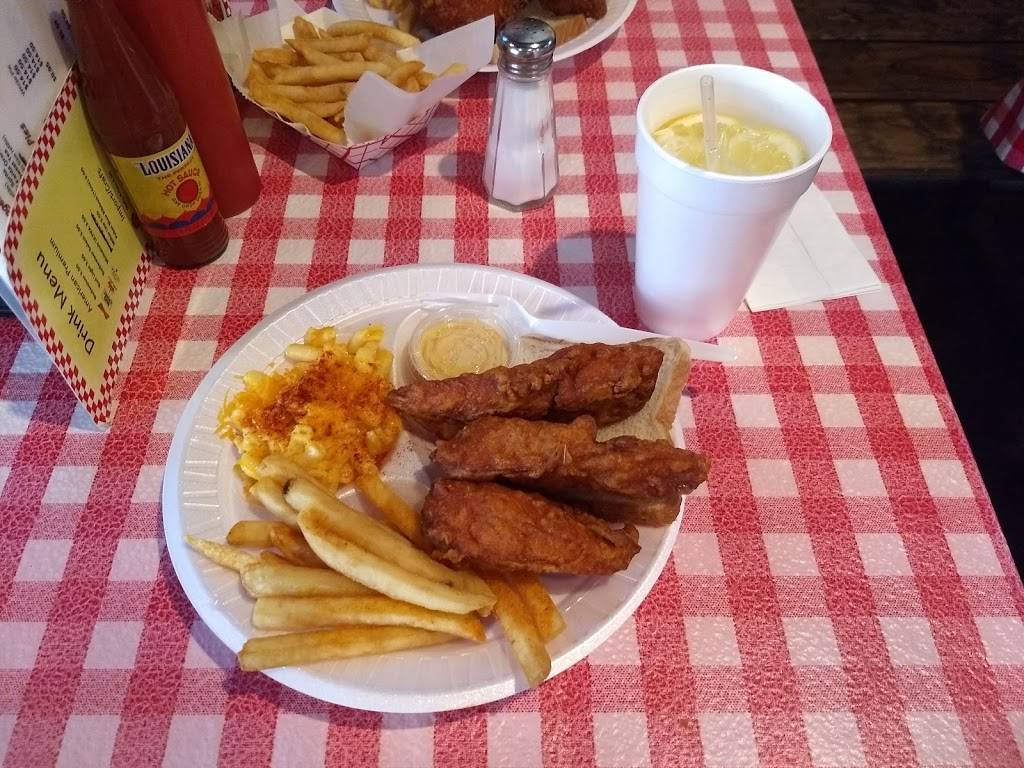 Gus’s World Famous Fried Chicken - Restaurant | 7434 Manchester Rd ...