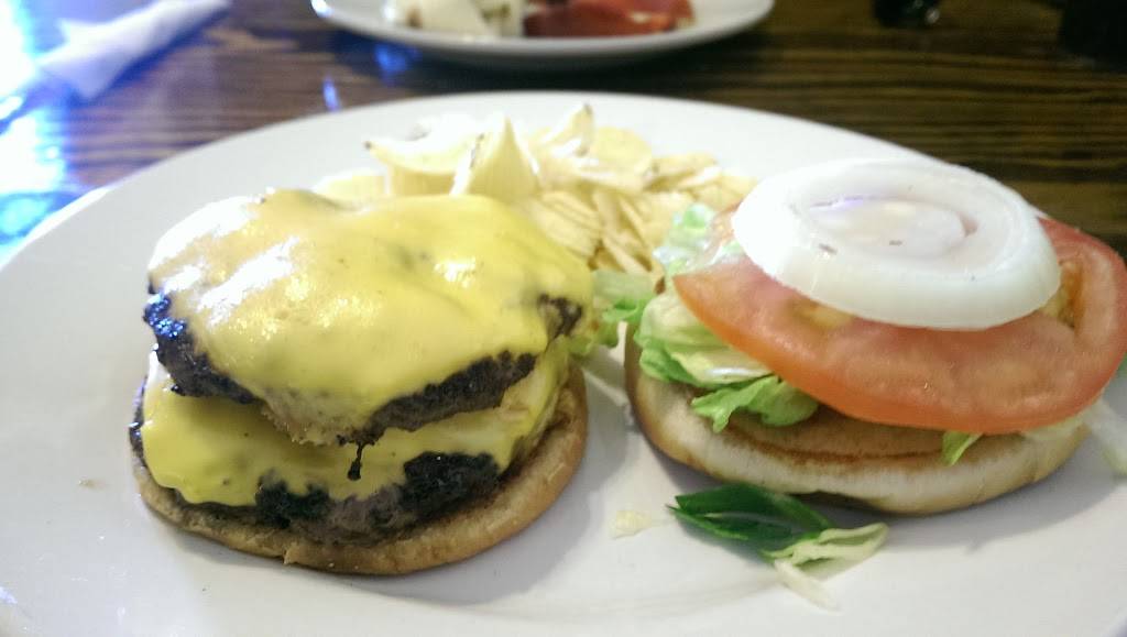 The Hungry Farmer | restaurant | 122 N Mecklenburg Ave, South Hill, VA 23970, USA | 4344473145 OR +1 434-447-3145